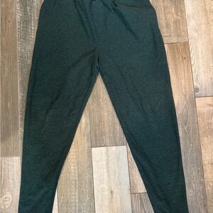 Beyond yoga mens green Jogger Pants